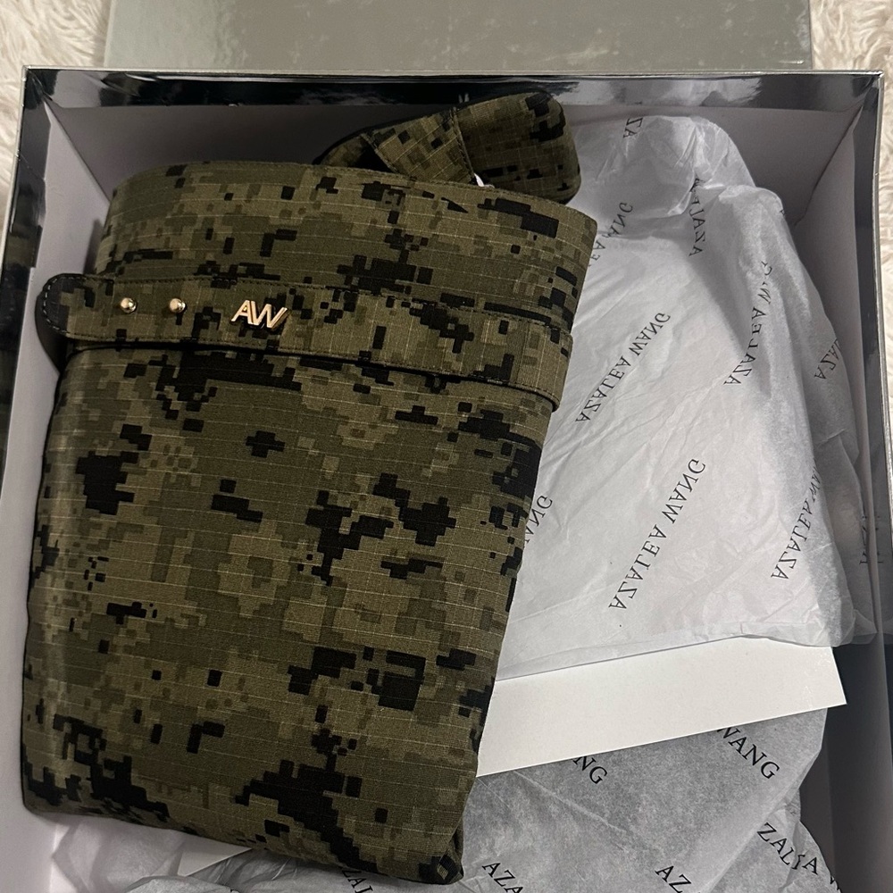 AZALEA WANG MARIETTA FOLD OVER OPEN TOE SANDAL BOOT IN CAMO - SIZE 7 - NWT - Picture 12 of 14